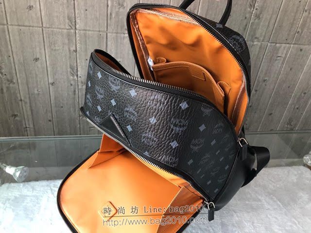 MCM雙肩背包 原單 24K黃金五金件 幹邑色Visetos塗層材料 高端MCM男士背包  mdmc1102